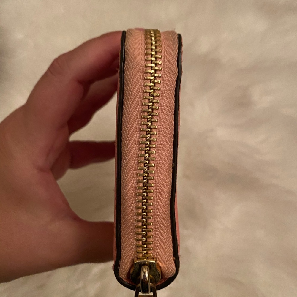MK Wallet - Picture 5 of 6